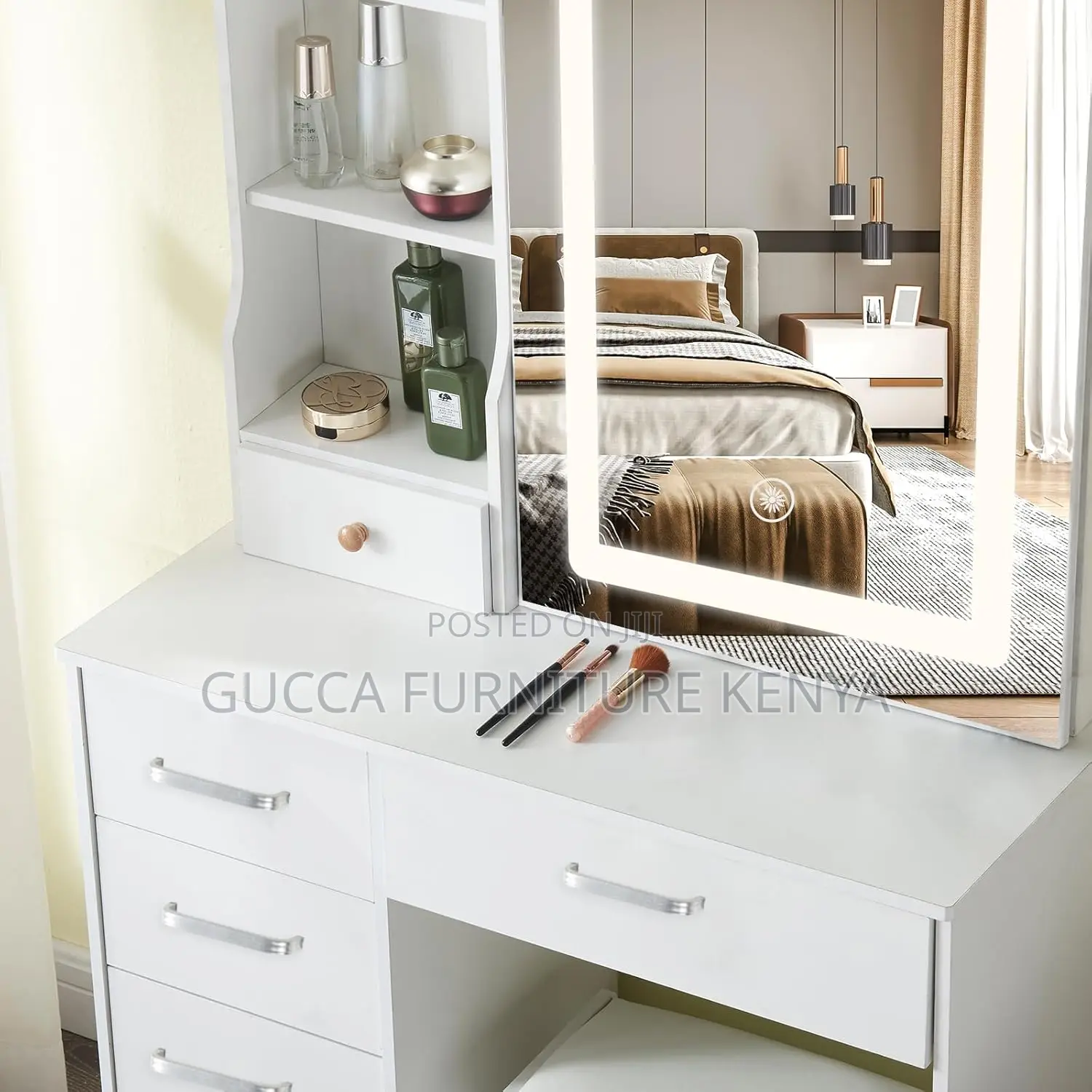 Dressers: Lighted Modern Makeup Vanity Table Set