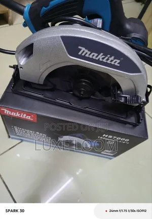 Electric Makita Circular Saw