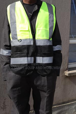 Two Colored Reflective Vest For Builders - thumbnail 2