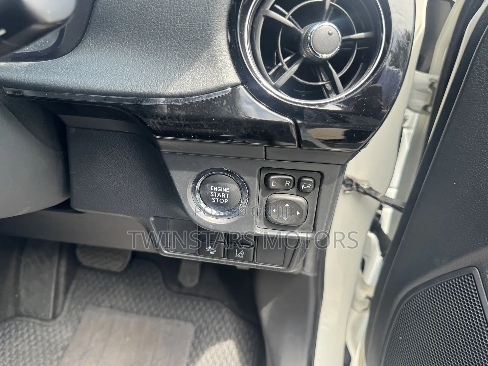 Toyota Corolla Fielder 1.5 Petrol FWD 2018 White