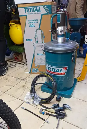 Pneumatic Greasing Bucket 30L Capacity Total Brand