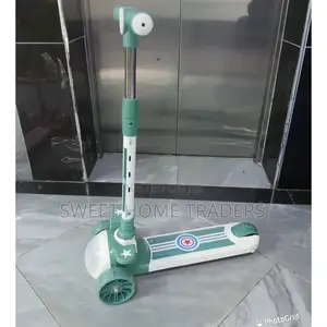 Adjustable Scooter 
With Melody/Light 
Green