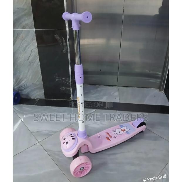 Adjustable Scooter 
With Melody/Light 
Pink - main view
