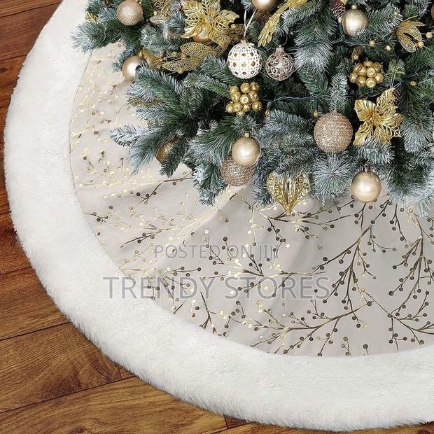 Silver White Christmas Tree Skirt