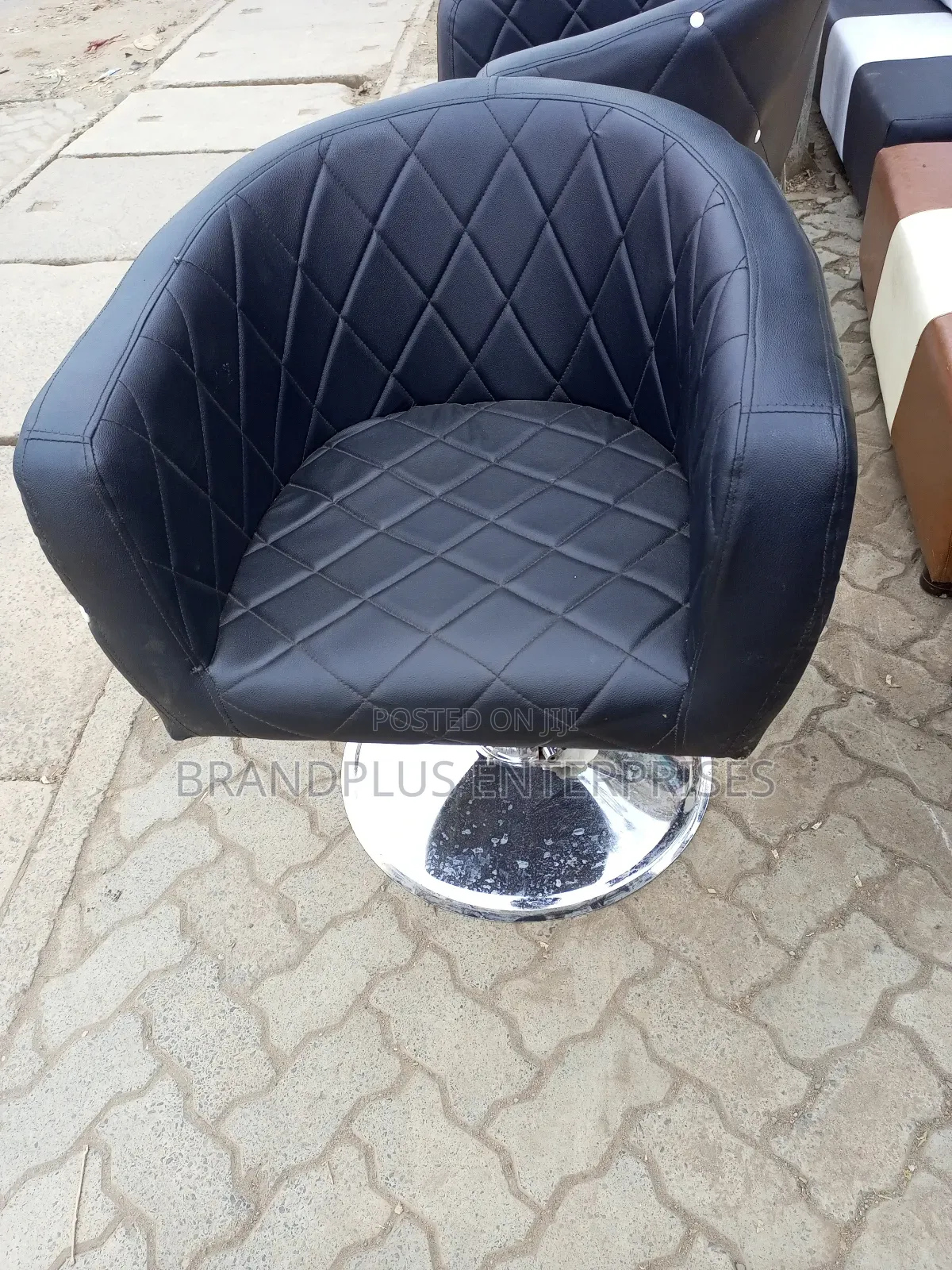 Black Adjustable Styling Chair