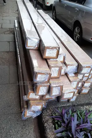 Projector Screen Electric 120"X120"