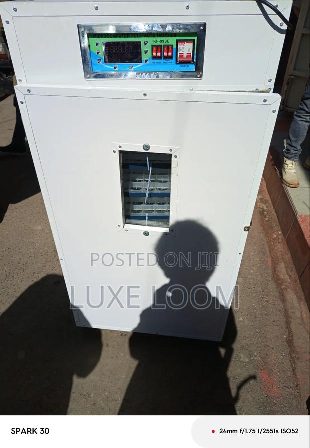 Automatic 528eggs Incubator - main view