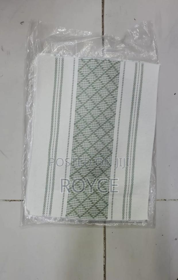 Woven Table Runner With Tassels + 6 Mats - thumbnail 5