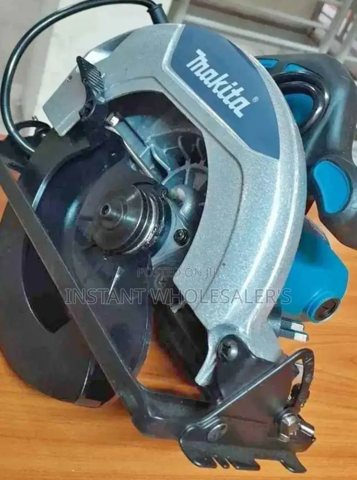 Commercial Makita Circular Saw