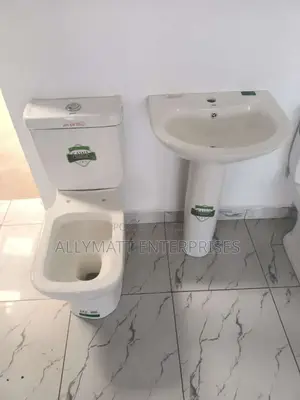 Close Full Set Couple Toilet