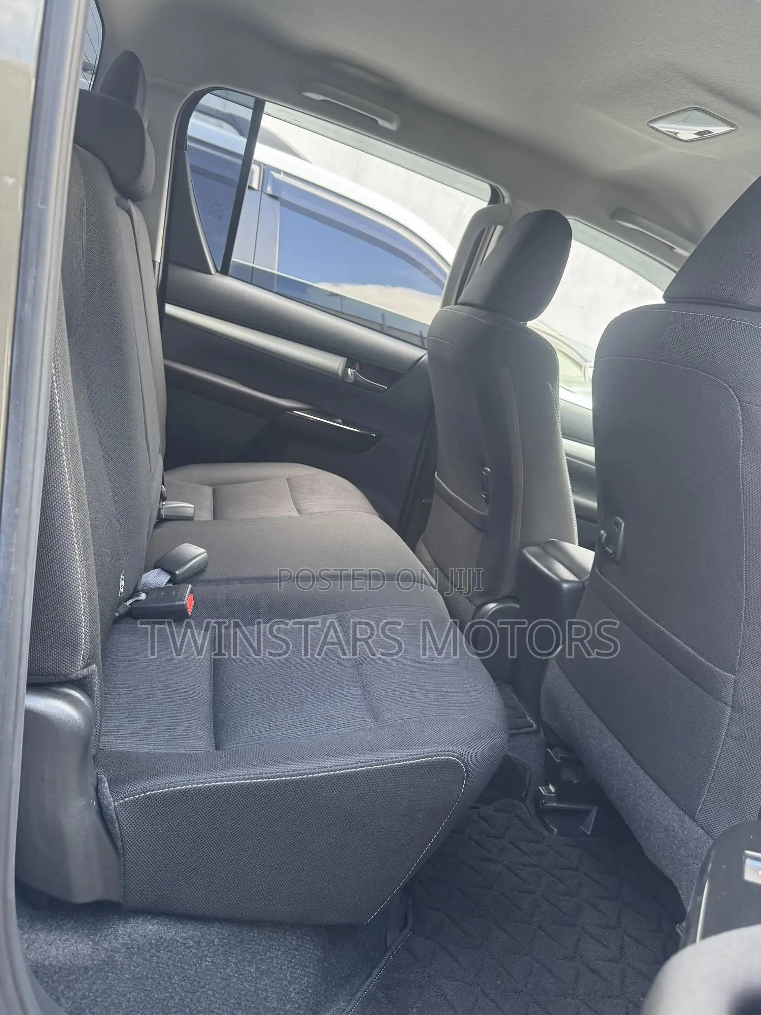 Toyota Hilux 2021 Gray