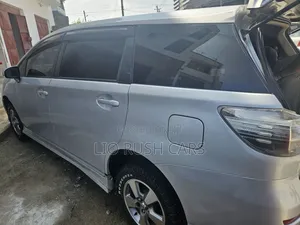 Toyota Wish 2014 Silver