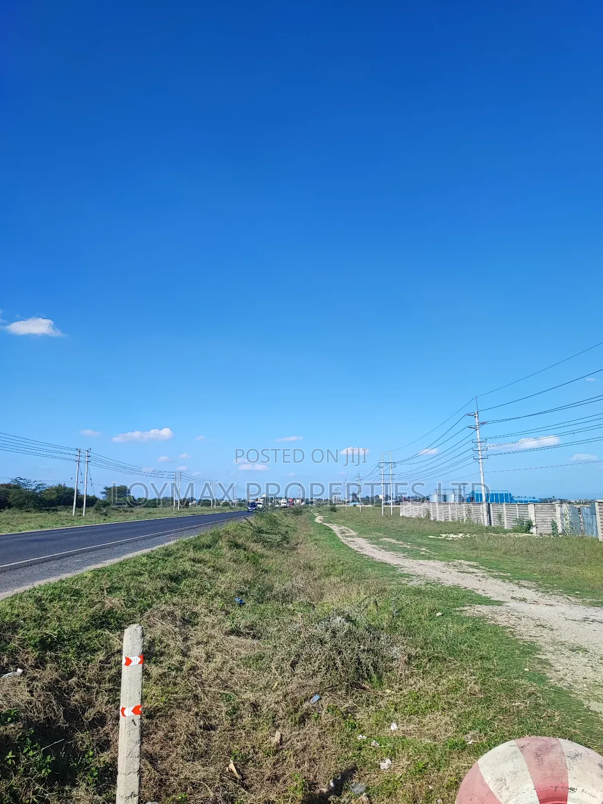 6 Acres on Tarmac Also Touching Kisaju Prayer Centre Road.