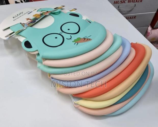 1pc Stylish Silicon Waterproof Baby Bip / Feeder 