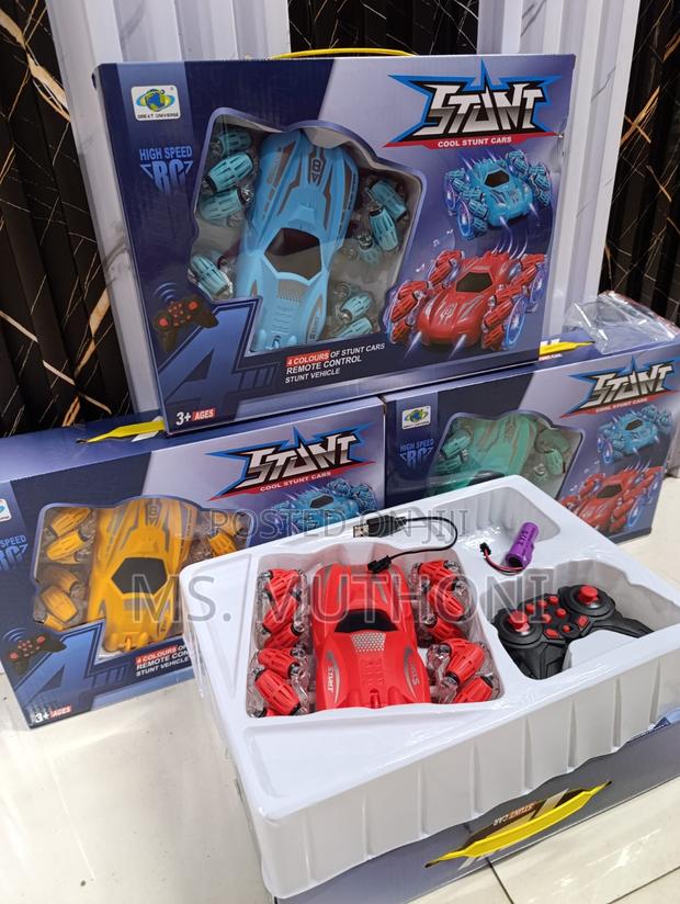 Rechargeable Remote Controlled Stunt Car - main view