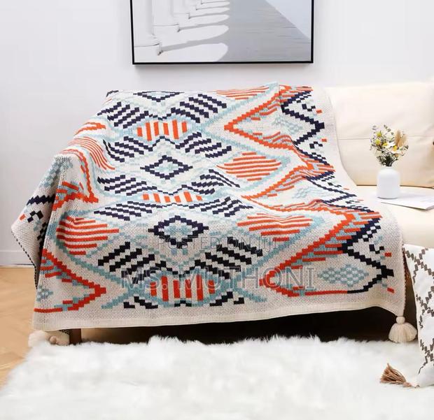 Quality Modern Throw Blanket - Knitted - thumbnail 5