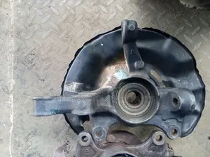 Toyota Axio 4 Wd Front Hub 5D