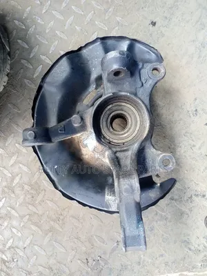 Toyota Axio 4 Wd Front Hub 5D