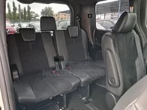Toyota Esquire 2018 Off white