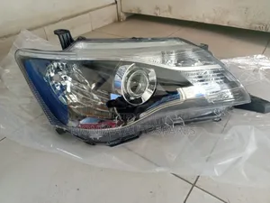 Xenon Headlamp Toyota Fielder 2014