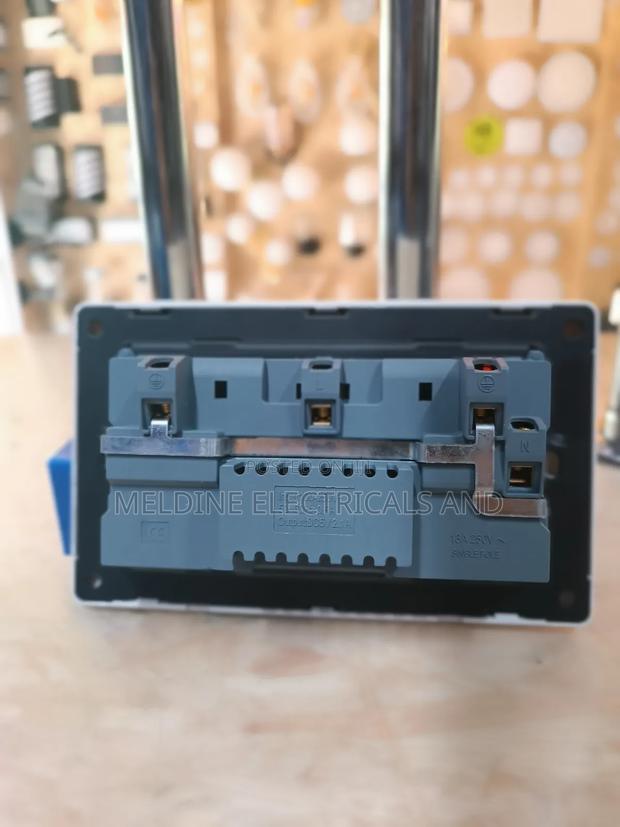 Double/Twin Socket 13A With USB and Type C Charger - thumbnail 2