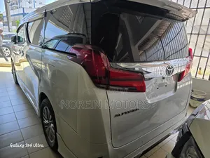 Toyota Alphard 2018 White