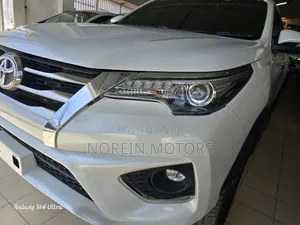 Toyota Fortuner 2018 White