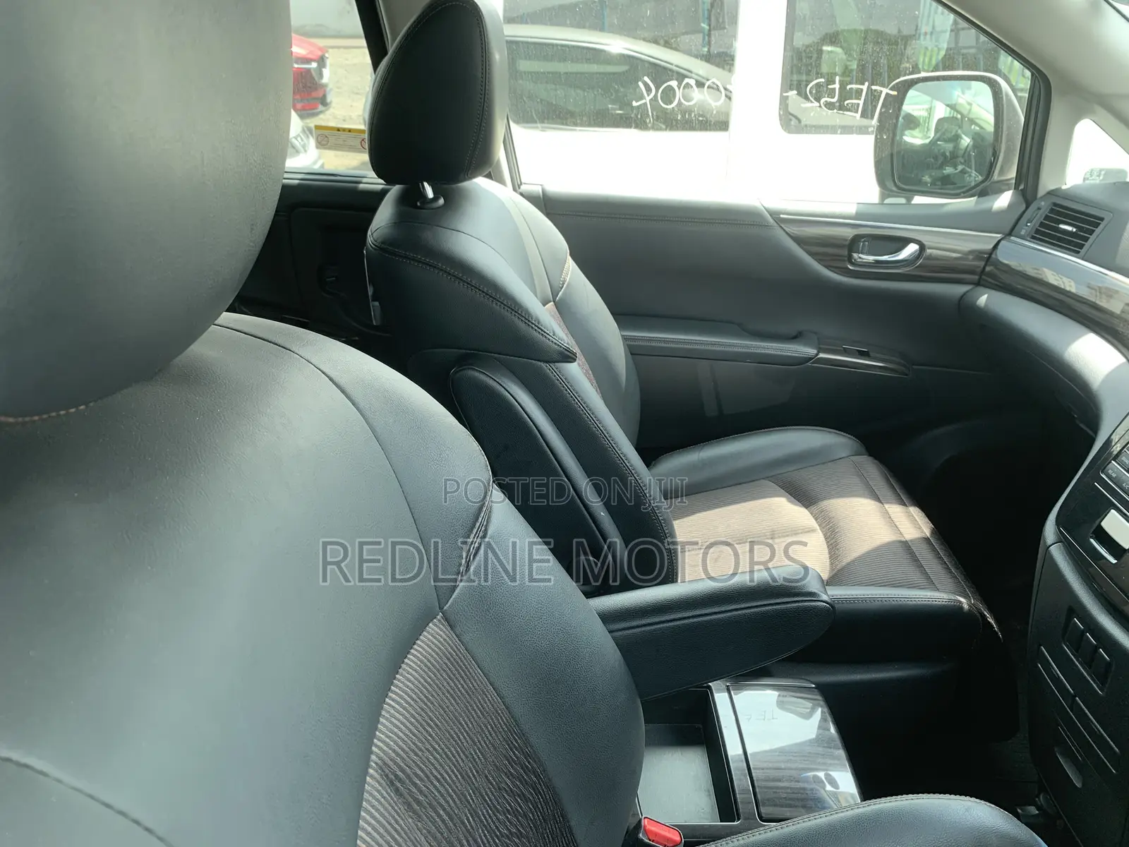Nissan Elgrand 2017 White