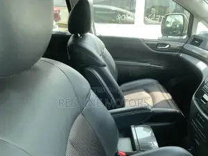 Nissan Elgrand 2017 White