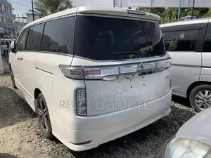Nissan Elgrand 2017 White