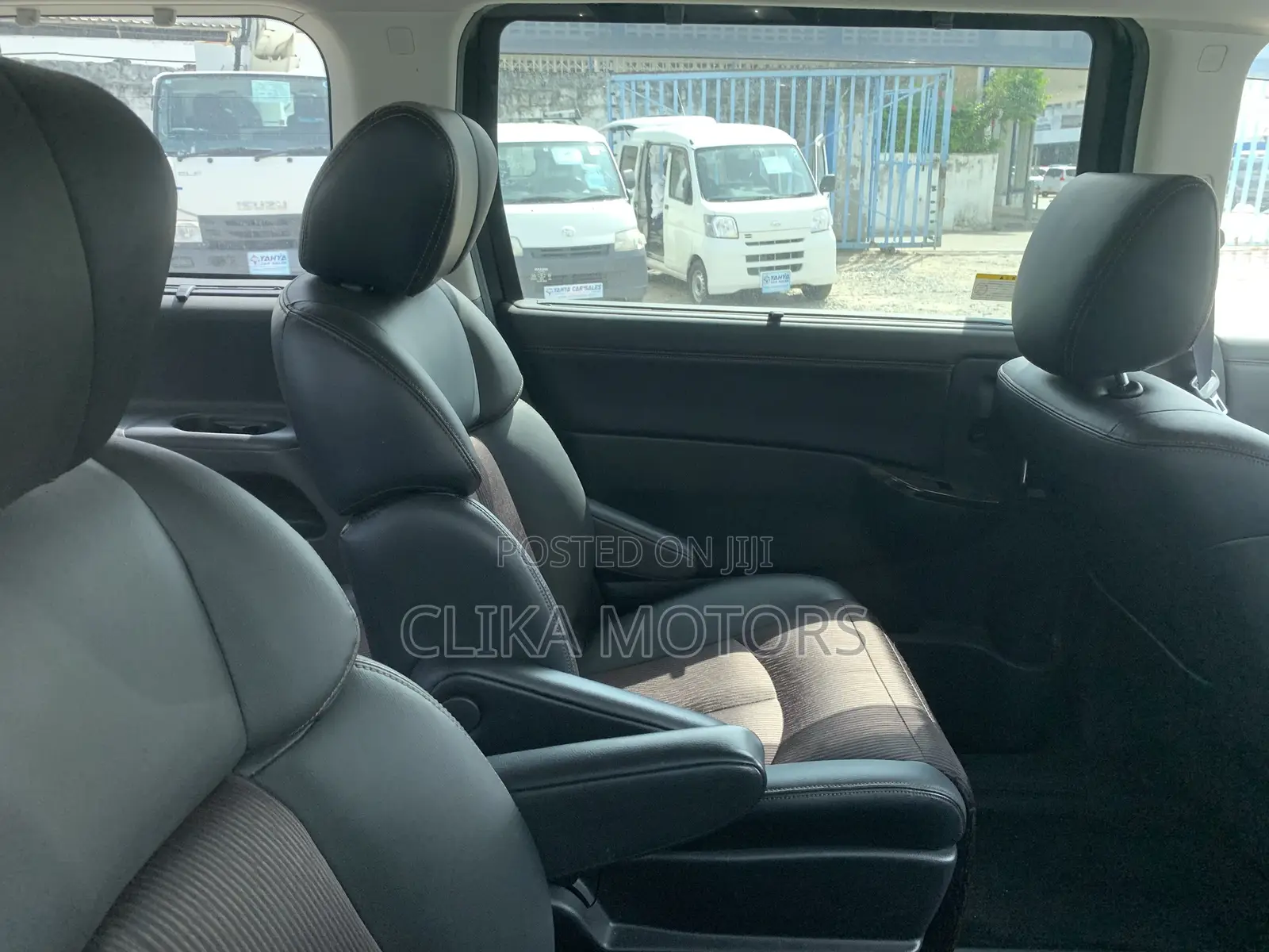 Nissan Elgrand 2017 Black