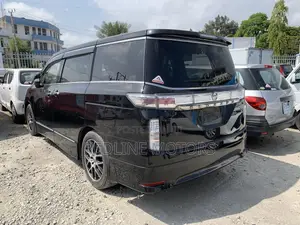 Nissan Elgrand 2017 Black