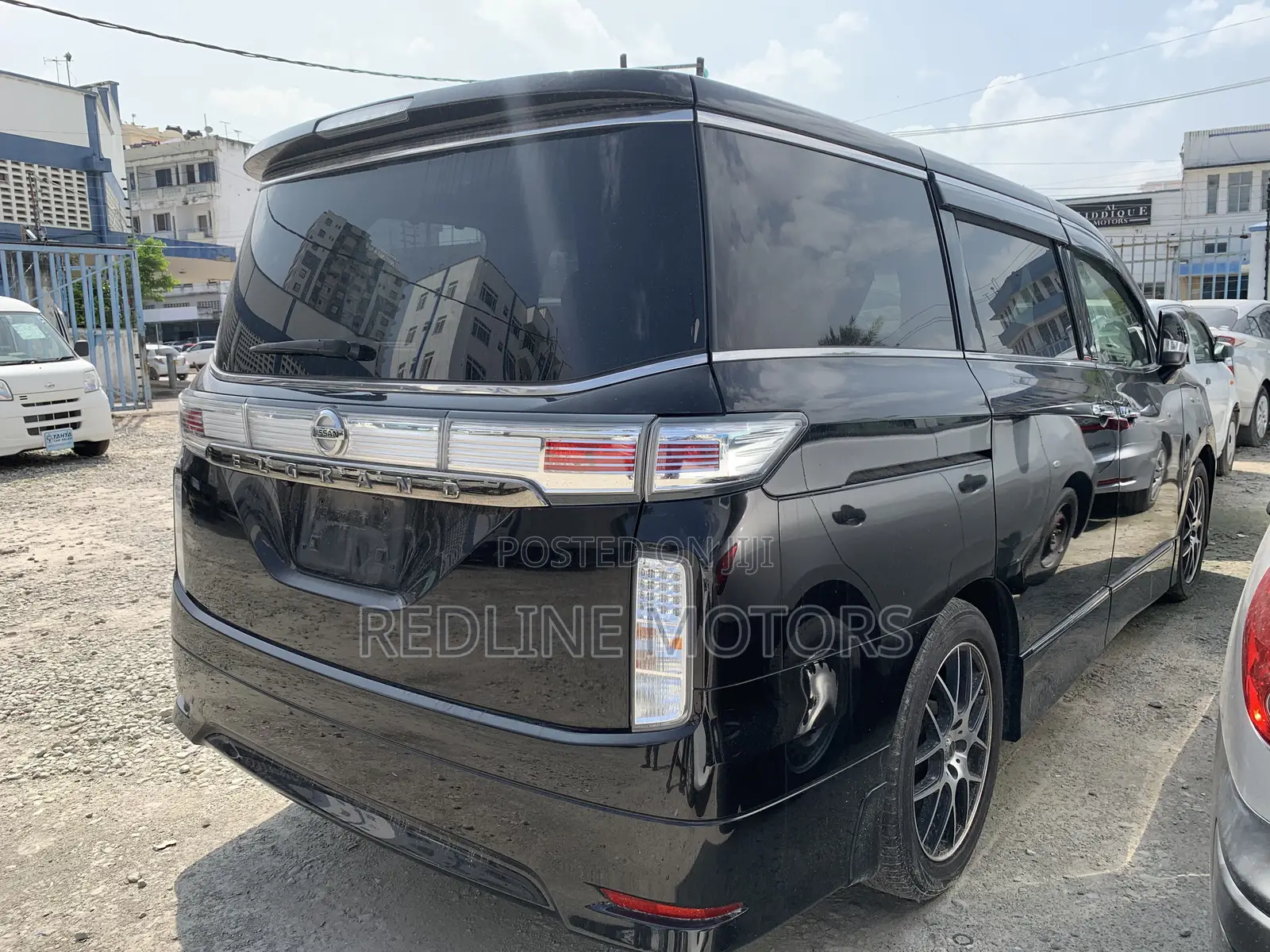 Nissan Elgrand 2017 Black