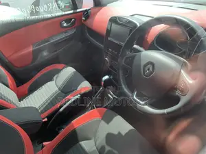 Renault Lutecia 2017 Red