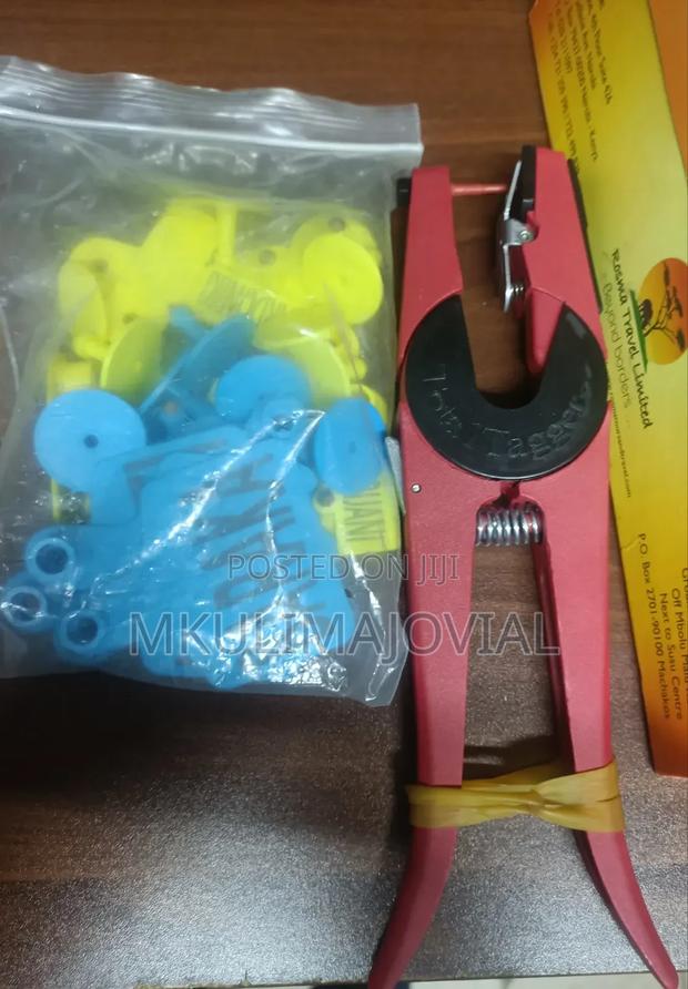 Ear Tags Tagging Machine