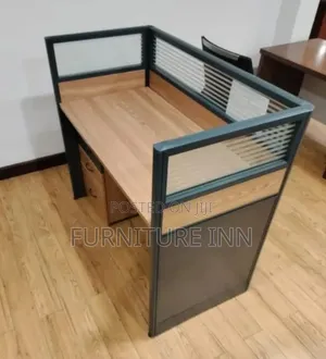 Modern One Way Workstation
