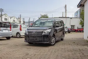 Toyota Noah 2.0 FWD (7 Seater) 2017 Purple