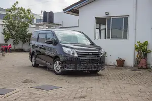 Toyota Noah 2.0 FWD (7 Seater) 2017 Purple