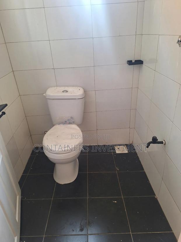 20ft Container Bedsitter- Tiny Living in Shipping Containers - thumbnail 4