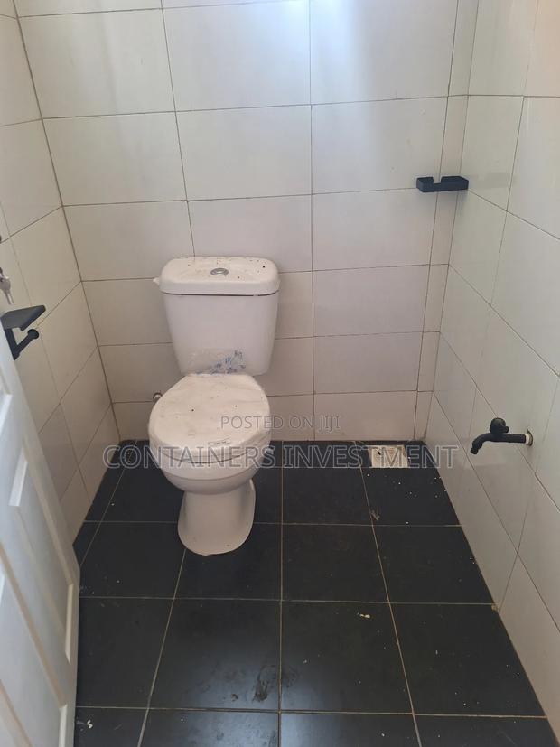 20ft Container Bedsitter- Tiny Living in Shipping Containers - thumbnail 5