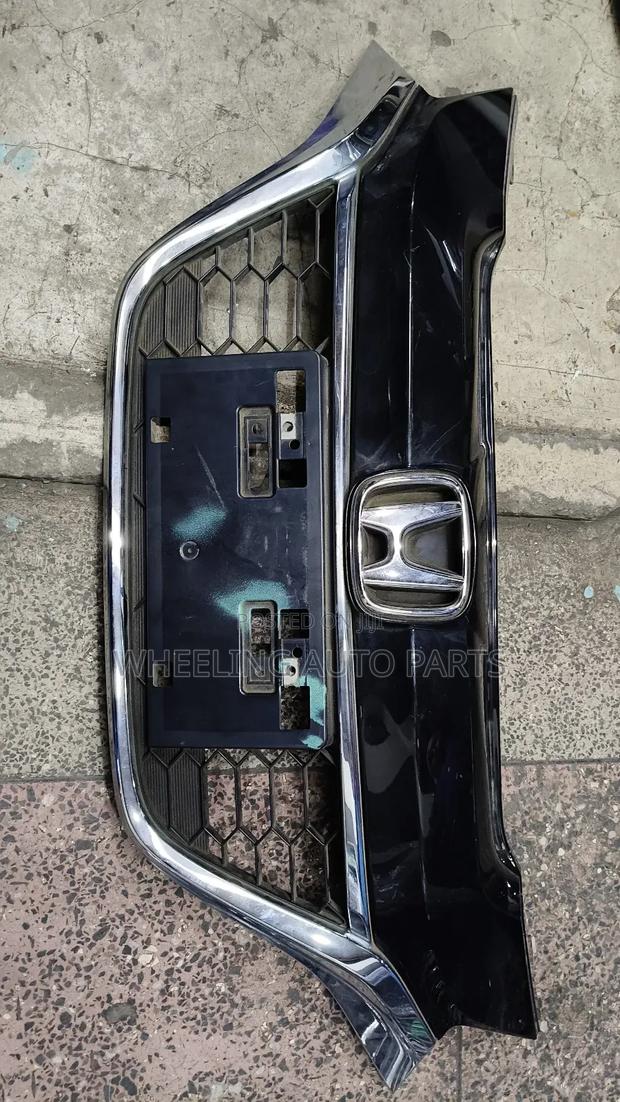 Honda Vezel Front Grill 2015 - main view