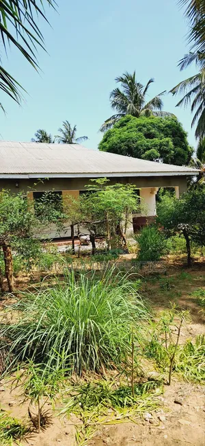 2bdrm Bungalow in Mtwapa for sale