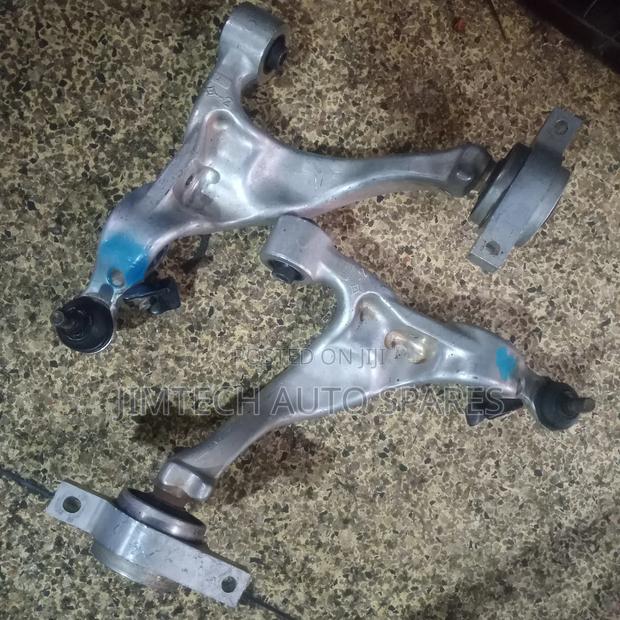 Nissan Skyline Front Control Arms - thumbnail 2