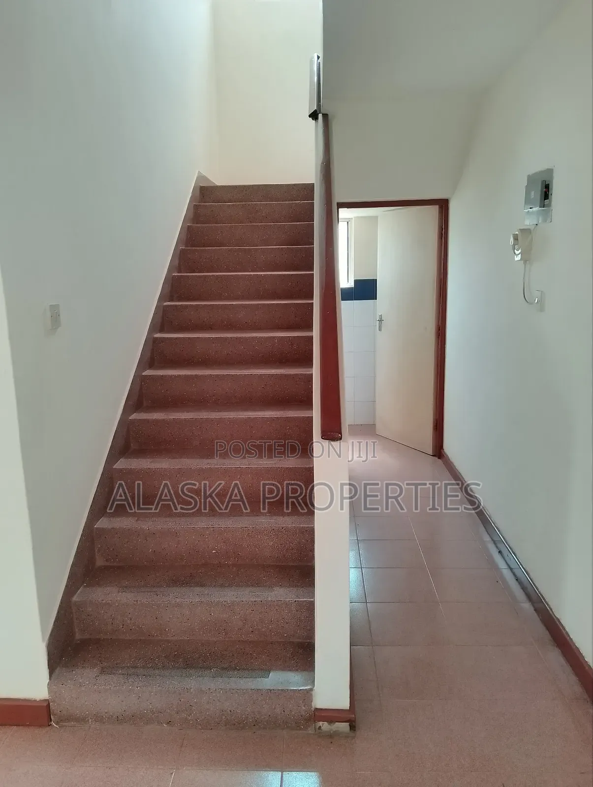 3bdrm Townhouse/Terrace in Beach Road Estate, Nyali for sale