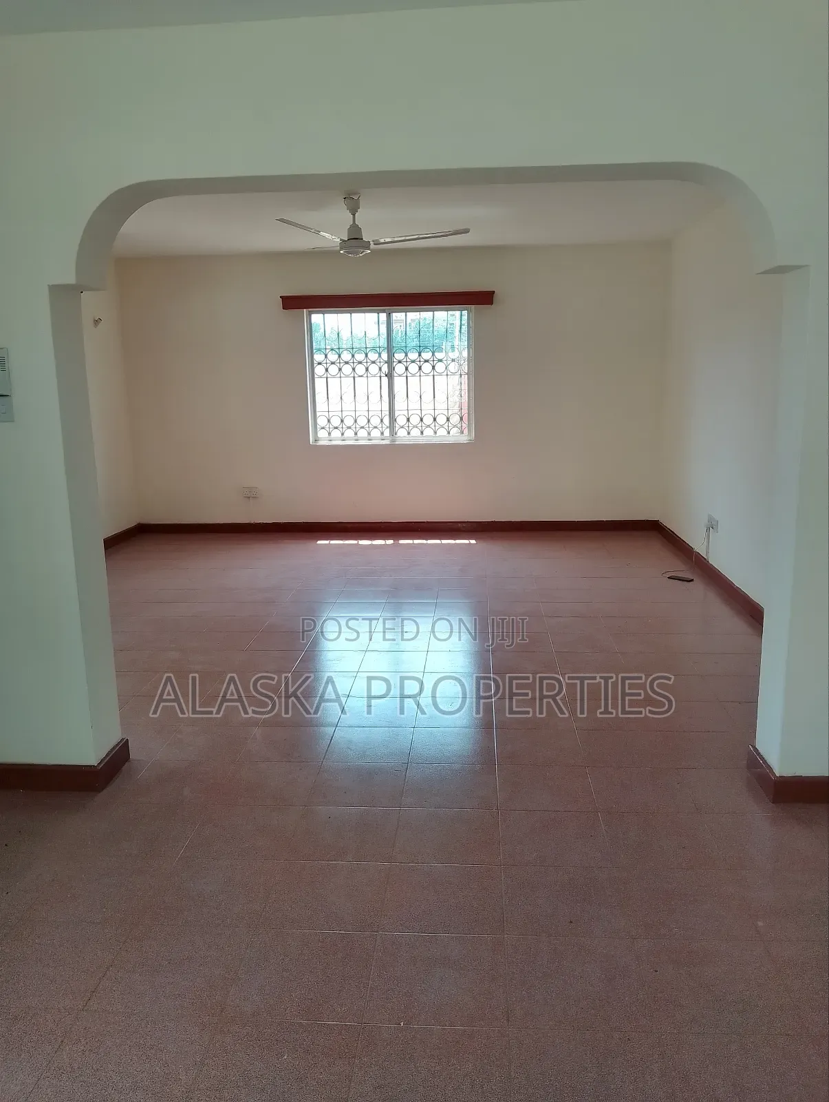 3bdrm Townhouse/Terrace in Beach Road Estate, Nyali for sale