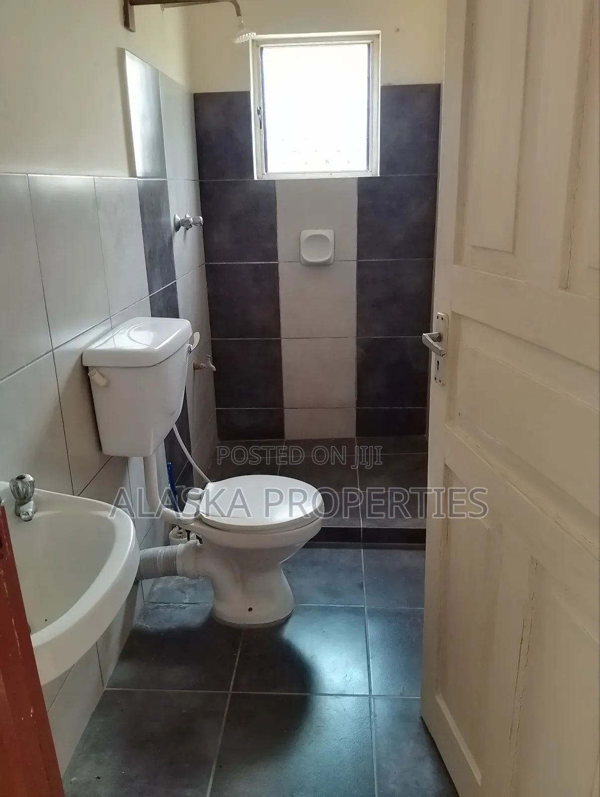 3bdrm Townhouse/Terrace in Beach Road Estate, Nyali for sale