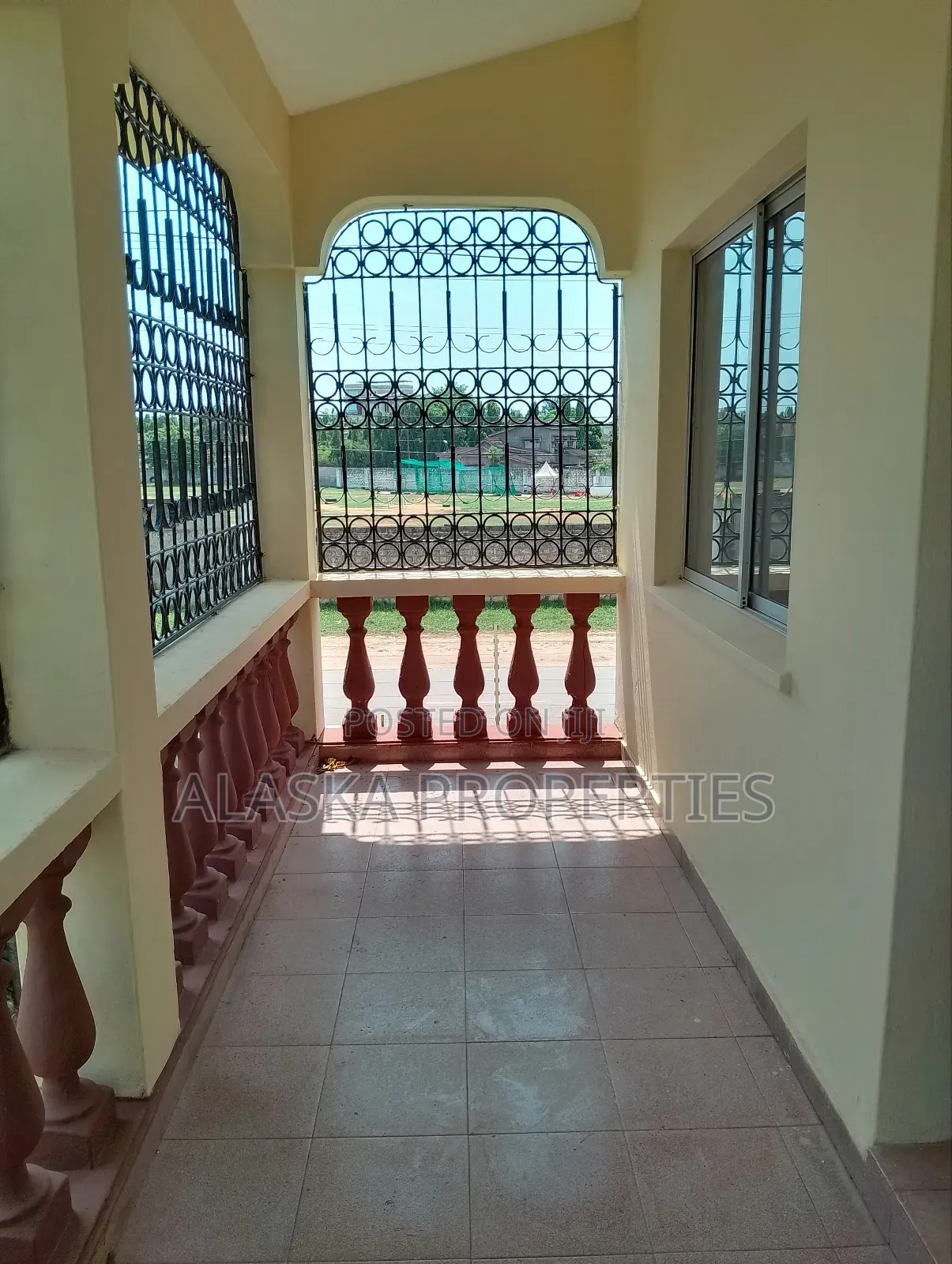 3bdrm Townhouse/Terrace in Beach Road Estate, Nyali for sale