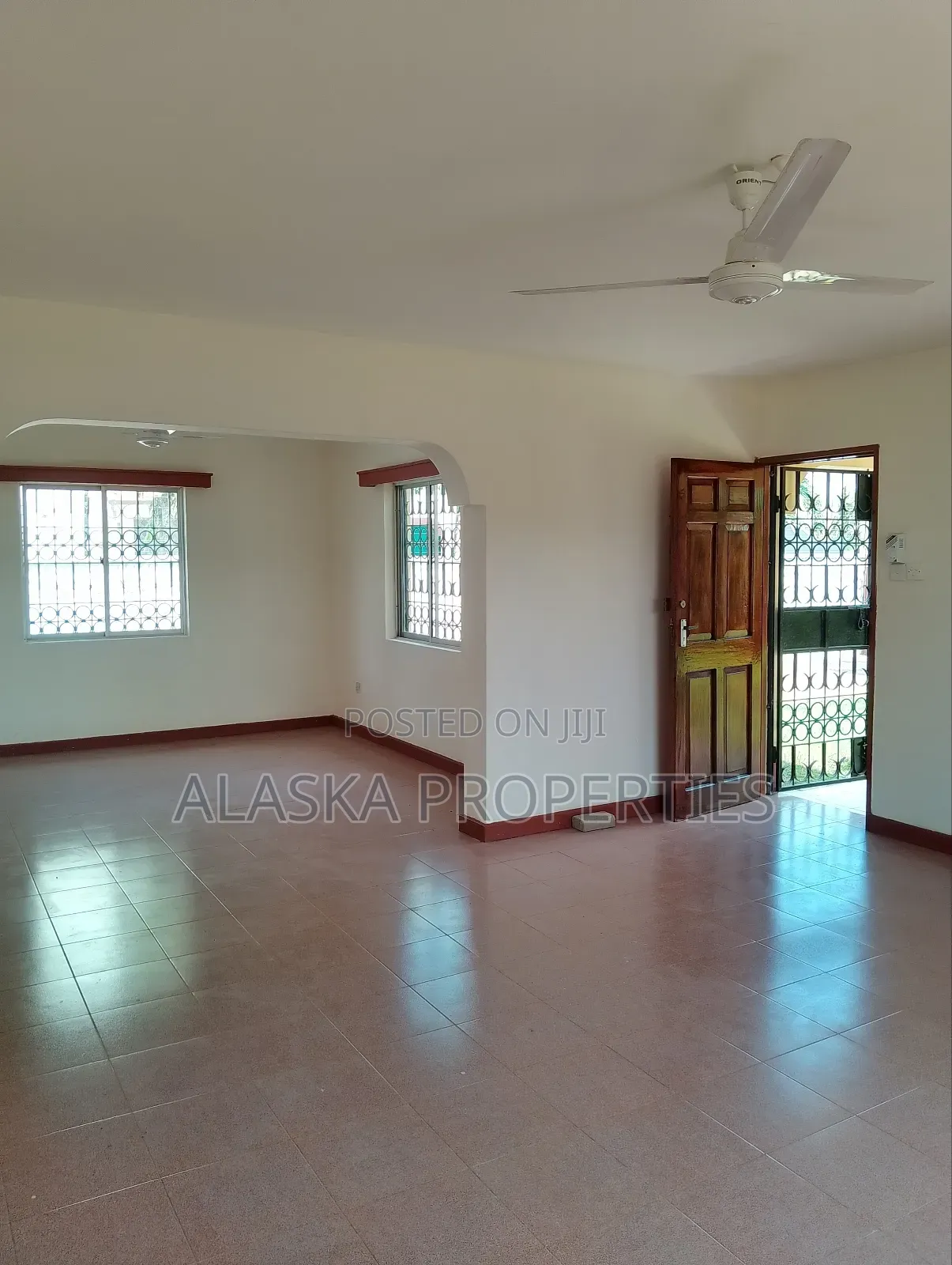 3bdrm Townhouse/Terrace in Beach Road Estate, Nyali for sale