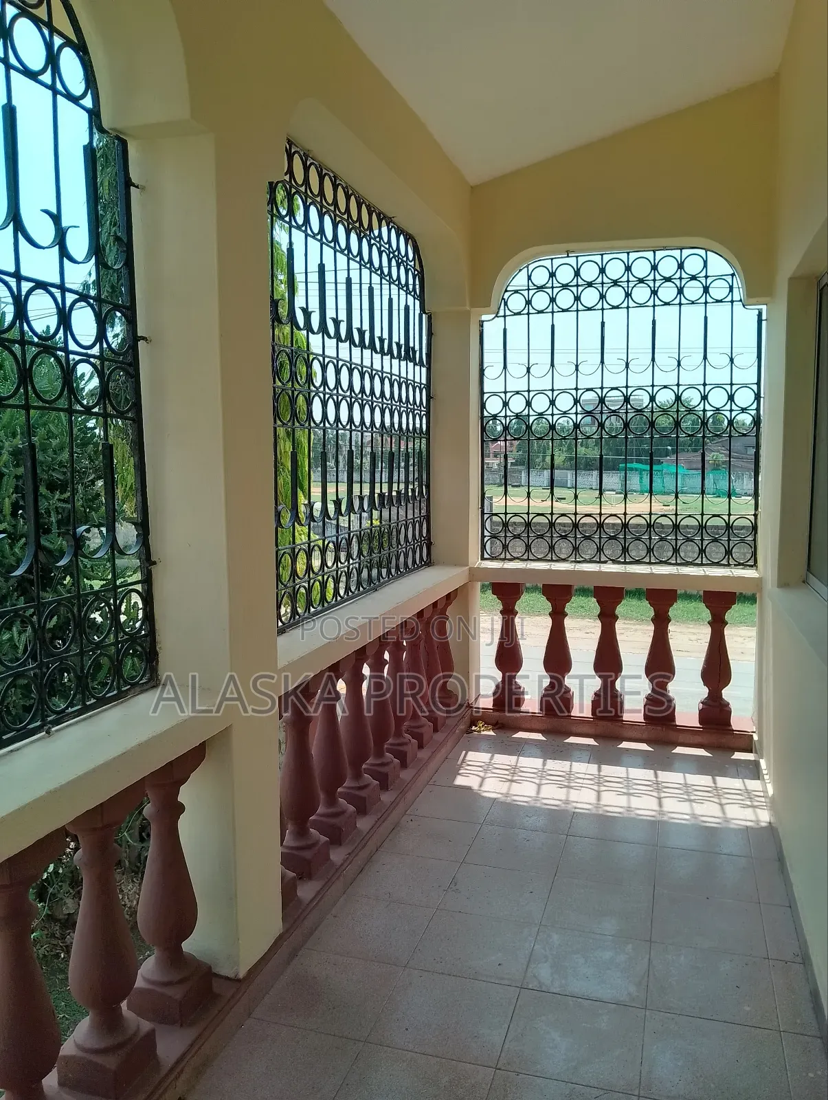 3bdrm Townhouse/Terrace in Beach Road Estate, Nyali for sale