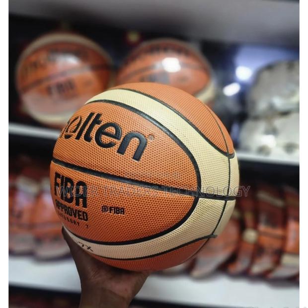 Molten Basketball Balls 
gg7x
fiba Approved